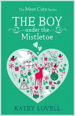Katey Lovell The Boy Under the Mistletoe: A Short Story обложка книги