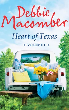 Debbie Macomber Heart of Texas Volume 1: Lonesome Cowboy обложка книги