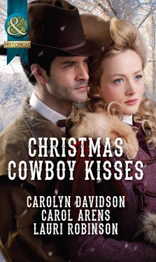 Carolyn Davidson Christmas Cowboy Kisses: A Family for Christmas / A Christmas Miracle / Christmas with Her Cowboy обложка книги