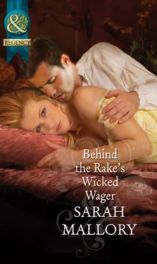 Sarah Mallory Behind the Rake's Wicked Wager обложка книги