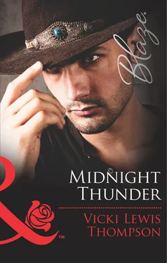 Vicki Thompson Midnight Thunder обложка книги