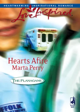Marta Perry Hearts Afire обложка книги