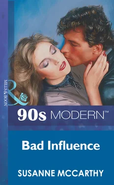 SUSANNE MCCARTHY Bad Influence обложка книги