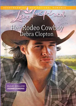 Debra Clopton Her Rodeo Cowboy обложка книги