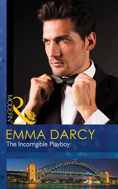 Emma Darcy The Incorrigible Playboy обложка книги