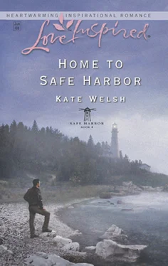 Kate Welsh Home to Safe Harbor обложка книги