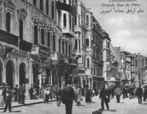 Улица Гран Пера в Константинополе 1920е гг Открытка Лев Троцкий с сыном - фото 65