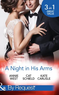 Annie West A Night In His Arms: Captive in the Spotlight / Meddling with a Millionaire / How to Seduce a Billionaire обложка книги