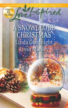 Lissa Manley A Snowglobe Christmas: Yuletide Homecoming / A Family's Christmas Wish обложка книги
