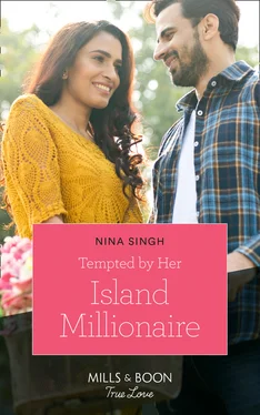 Nina Singh Tempted By Her Island Millionaire обложка книги