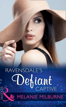 MELANIE MILBURNE Ravensdale's Defiant Captive обложка книги
