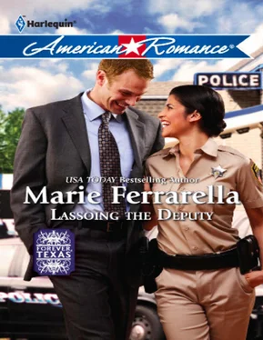 Marie Ferrarella Lassoing the Deputy обложка книги