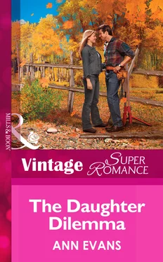 Ann Evans The Daughter Dilemma обложка книги