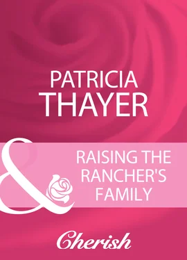 Patricia Thayer Raising The Rancher's Family обложка книги