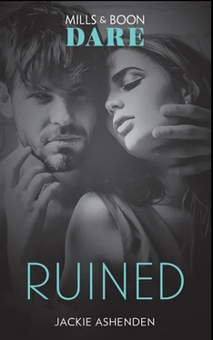 Jackie Ashenden Ruined: A scorching hot romance book with a bad-boy. Perfect for fans of Fifty Shades Freed обложка книги