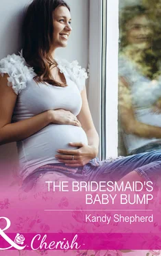 Kandy Shepherd The Bridesmaid's Baby Bump обложка книги