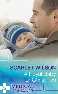 Scarlet Wilson A Royal Baby For Christmas обложка книги