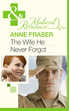 Anne Fraser The Wife He Never Forgot обложка книги