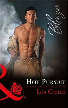 Lisa Childs Hot Pursuit обложка книги
