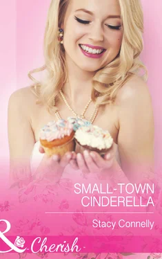 Stacy Connelly Small-Town Cinderella обложка книги