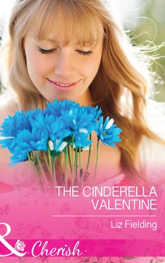 Liz Fielding The Cinderella Valentine обложка книги