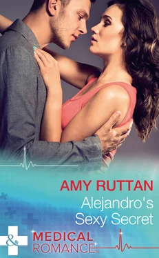 Amy Ruttan Alejandro's Sexy Secret обложка книги
