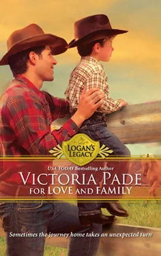 Victoria Pade For Love and Family обложка книги