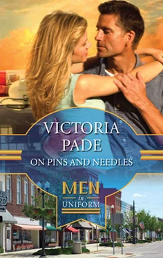 Victoria Pade On Pins and Needles обложка книги