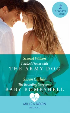 Scarlet Wilson Locked Down With The Army Doc: Locked Down with the Army Doc / The Brooding Surgeon's Baby Bombshell обложка книги