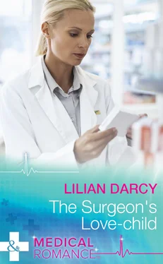 Lilian Darcy The Surgeon's Love-Child обложка книги