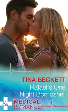 Tina Beckett Rafael's One Night Bombshell обложка книги