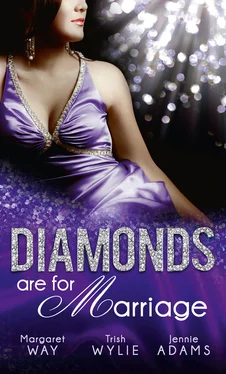 Margaret Way Diamonds are for Marriage: The Australian's Society Bride обложка книги