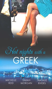 Michelle Reid Hot Nights with a Greek: The Greek's Forced Bride / Powerful Greek, Unworldly Wife / The Diakos Baby Scandal обложка книги
