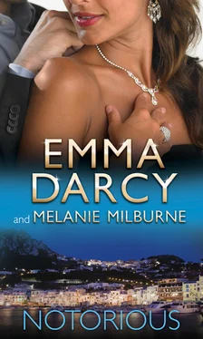 Emma Darcy Notorious: Ruthlessly Bedded by the Italian Billionaire / Bound by the Marcolini Diamonds