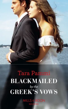 Tara Pammi Blackmailed By The Greek's Vows обложка книги