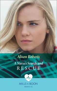 Alison Roberts A Nurse's Search and Rescue обложка книги
