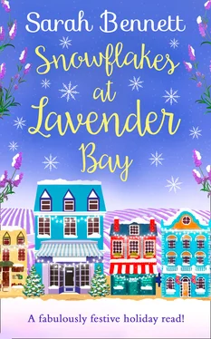 Sarah Bennett Snowflakes at Lavender Bay: A perfectly uplifting 2018 Christmas read from bestseller Sarah Bennett! обложка книги