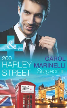 CAROL MARINELLI 200 Harley Street: Surgeon in a Tux обложка книги