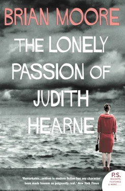 Brian Moore The Lonely Passion of Judith Hearne обложка книги