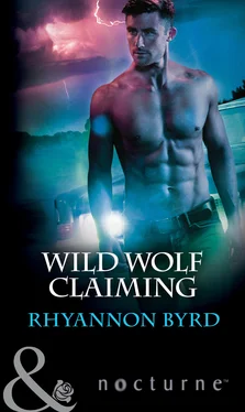 Rhyannon Byrd Wild Wolf Claiming обложка книги