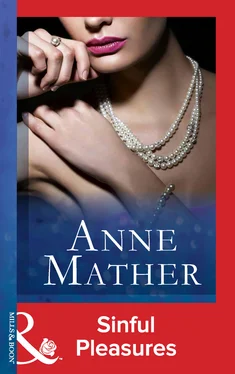 Anne Mather Sinful Pleasures обложка книги