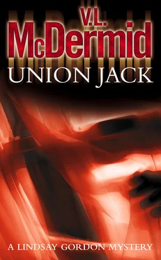 V. McDermid Union Jack обложка книги