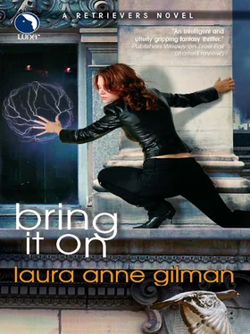 Laura Gilman Bring It On обложка книги