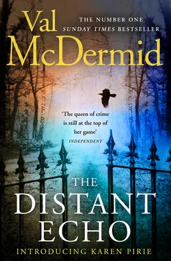 Val McDermid The Distant Echo обложка книги