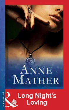 Anne Mather Long Night's Loving обложка книги
