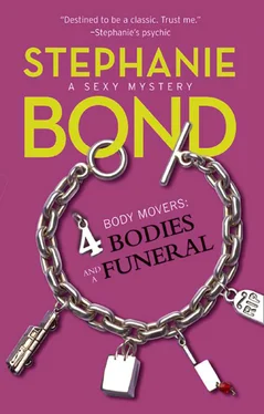 Stephanie Bond 4 Bodies and a Funeral обложка книги
