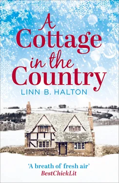 Linn Halton A Cottage in the Country: Escape to the cosiest little cottage in the country обложка книги