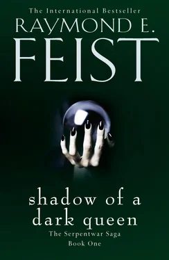 Raymond Feist Shadow of a Dark Queen обложка книги