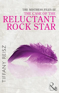 Tiffany Reisz The Mistress Files: The Case of the Reluctant Rock Star обложка книги