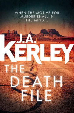 J. Kerley The Death File: A gripping serial killer thriller with a shocking twist